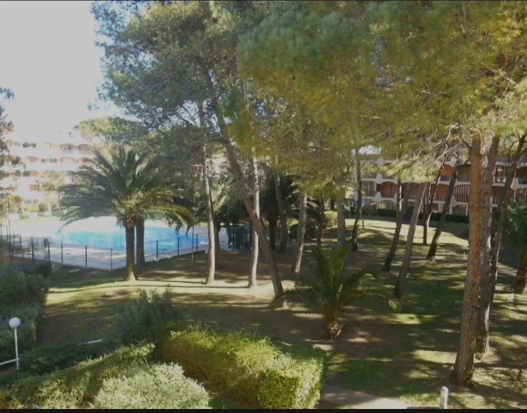 Appartement Joli studio avec coin nuit indépendant, piscine et parc de 8 hectares proche de la plage à Mandelieu 0*,
